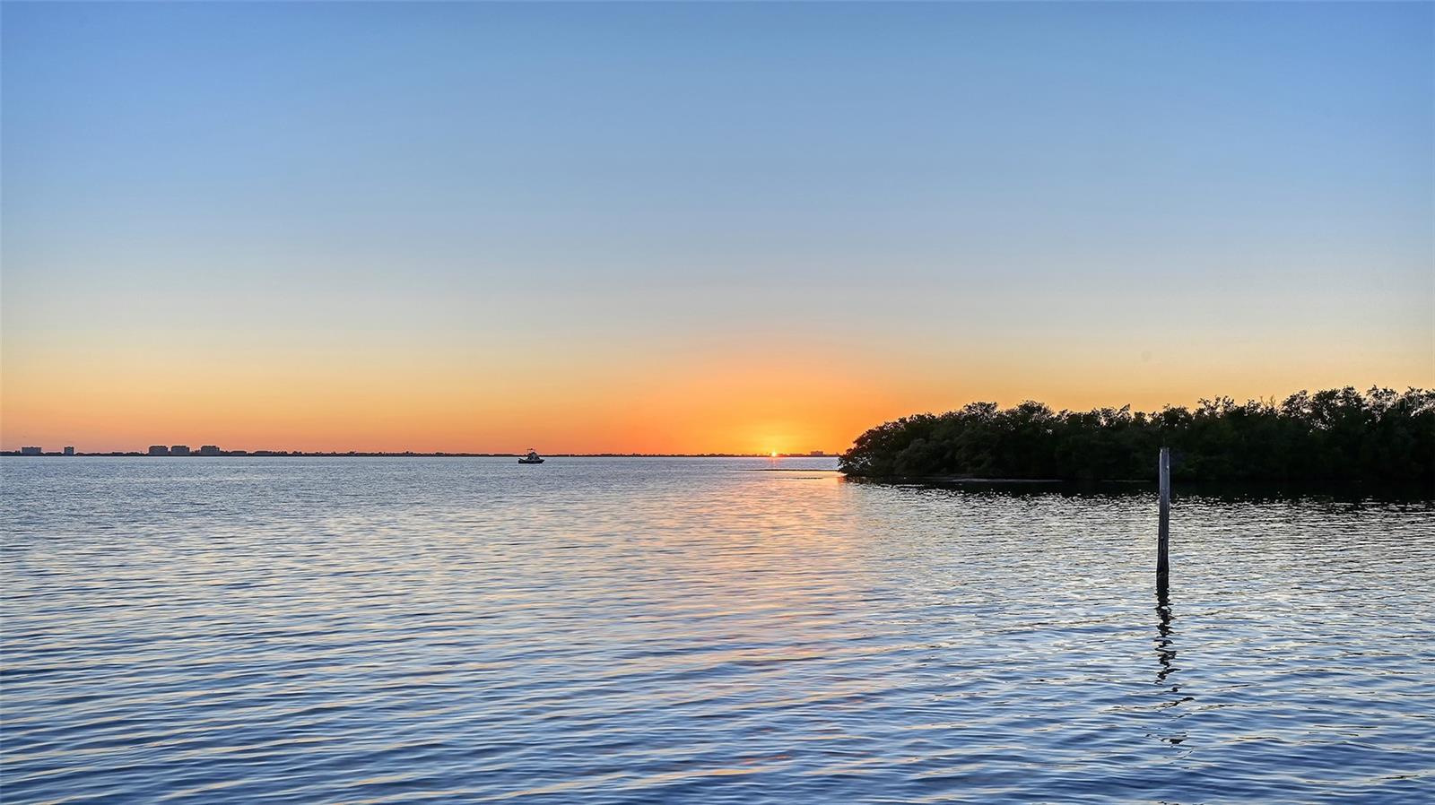 Image 18 of 90 For 7322 Westmoreland Drive