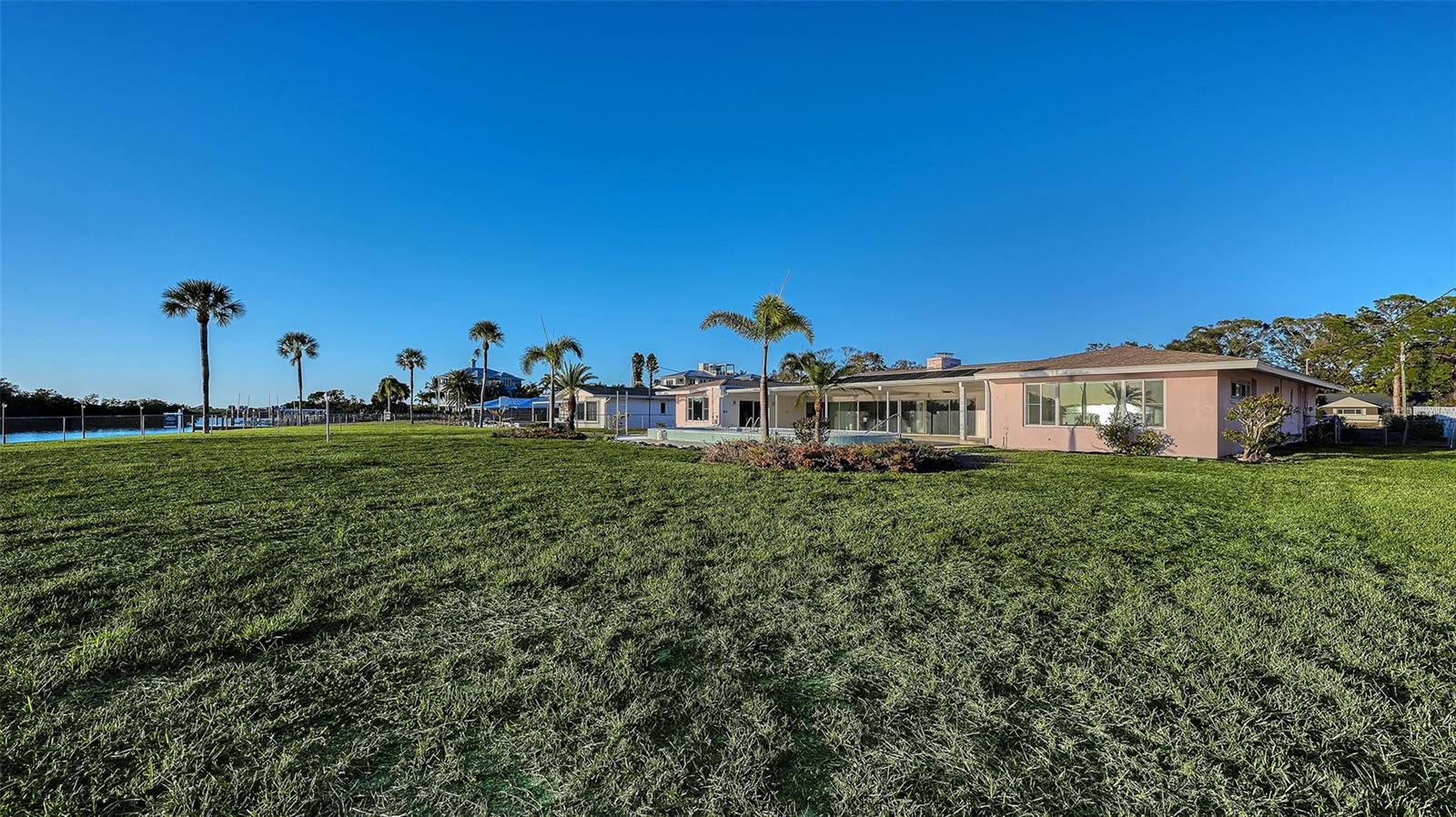 Image 30 of 90 For 7322 Westmoreland Drive