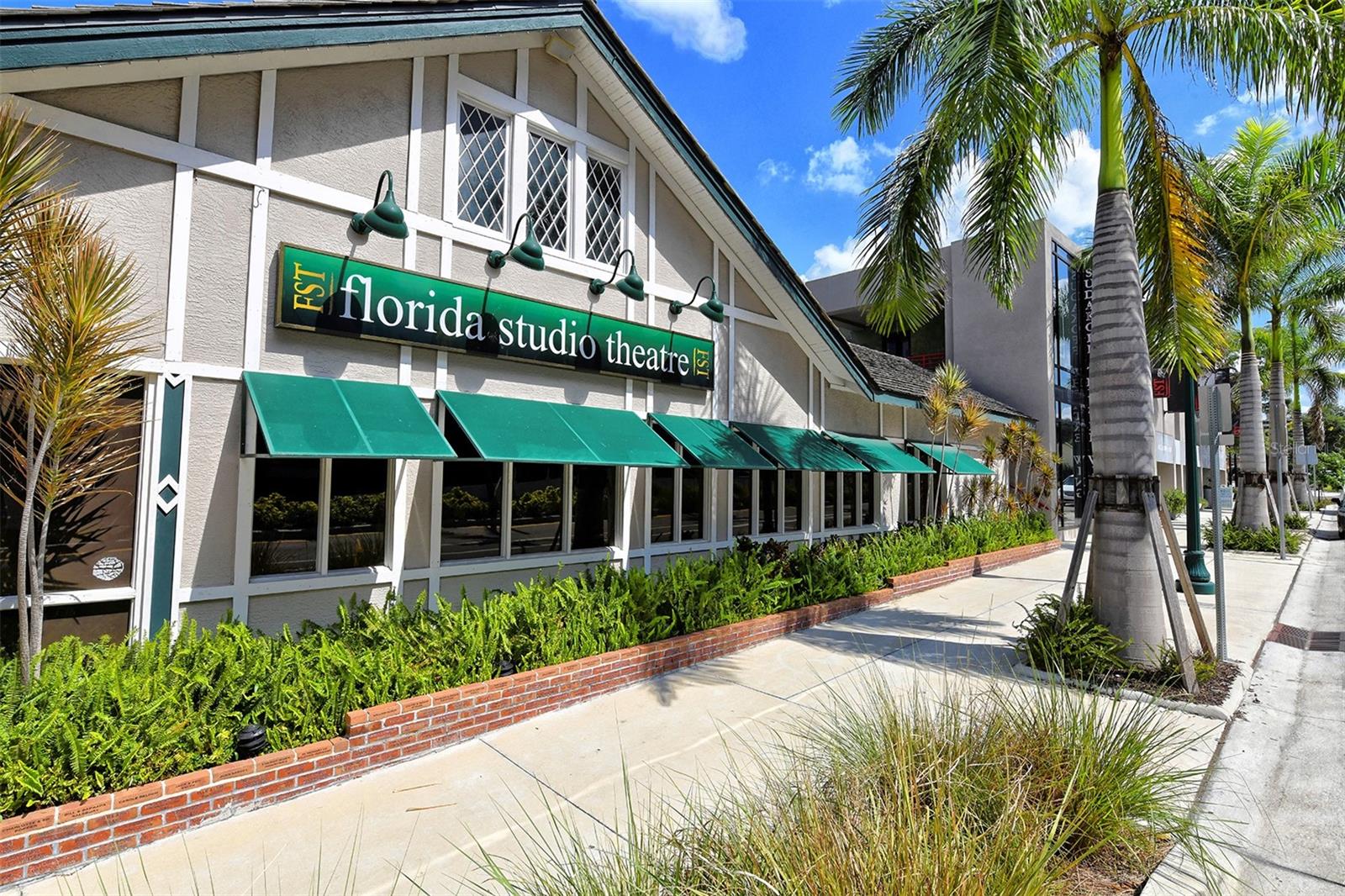 Image 54 of 90 For 7322 Westmoreland Drive