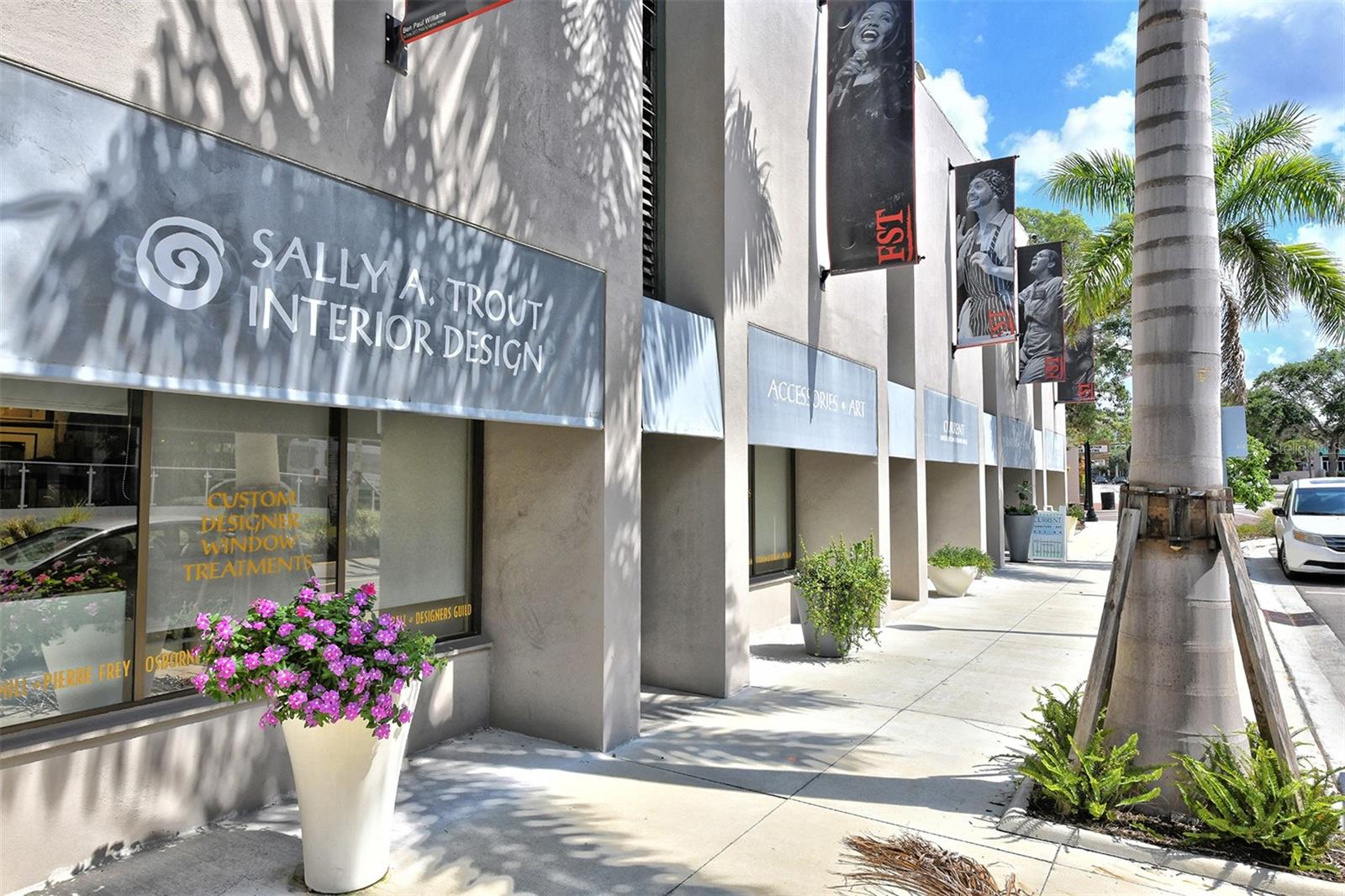 Image 55 of 90 For 7322 Westmoreland Drive