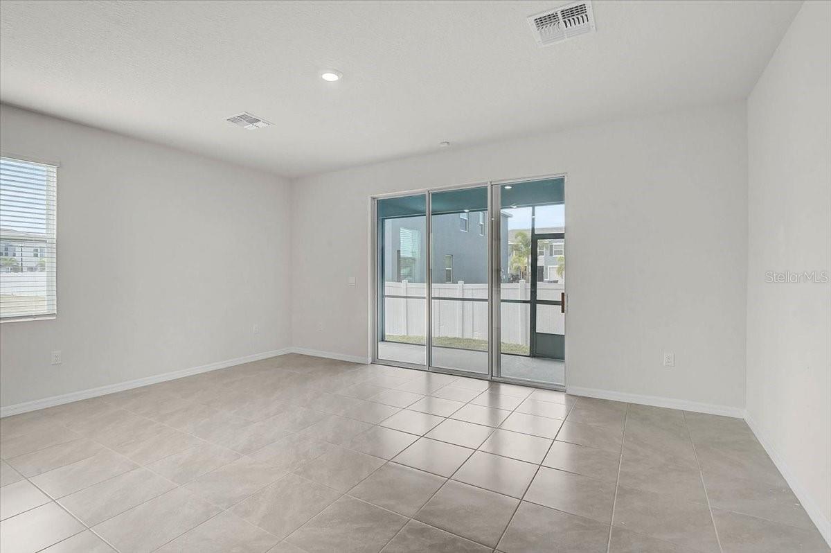 Image 12 of 38 For 4034 Goldheart Boulevard