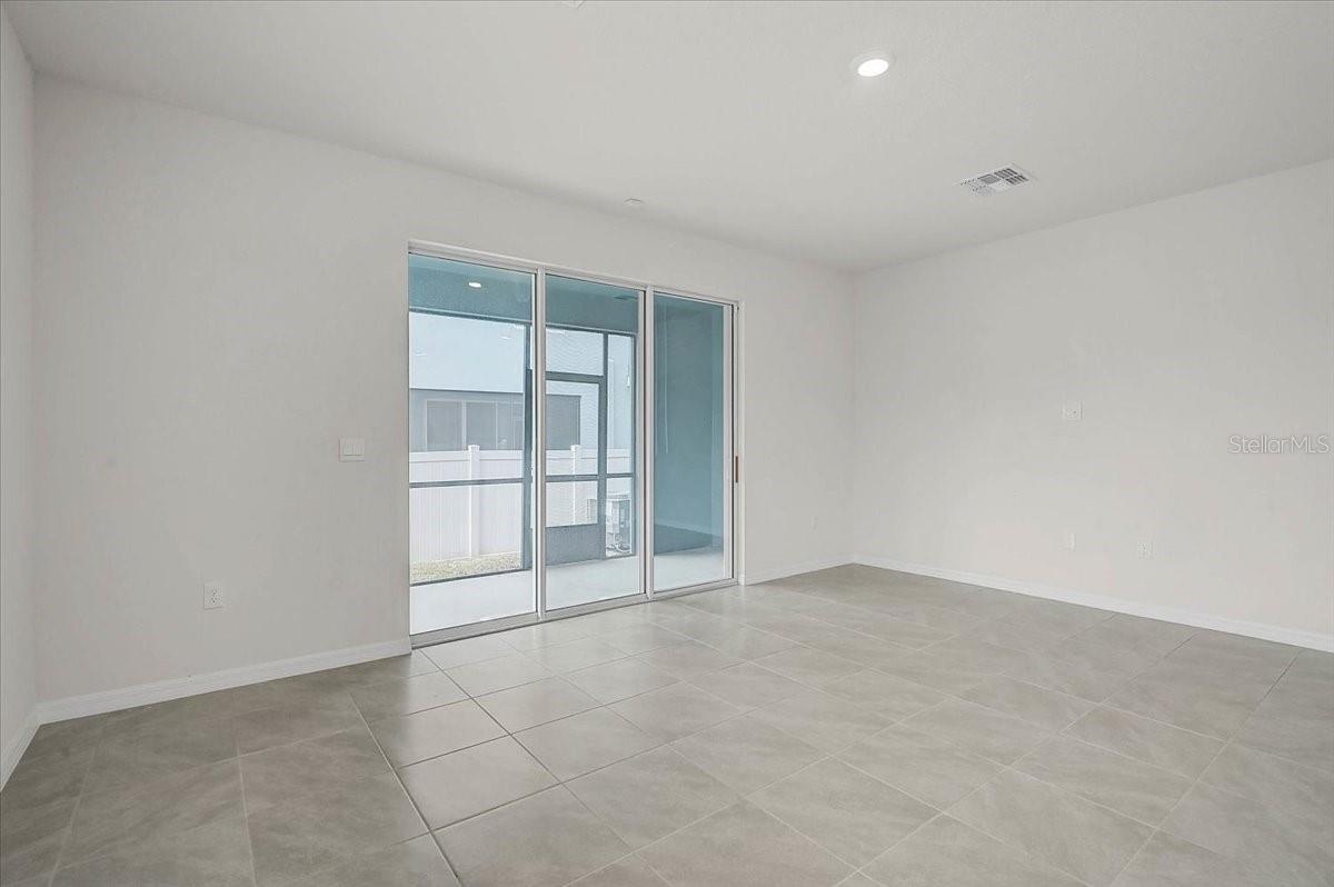 Image 13 of 38 For 4034 Goldheart Boulevard