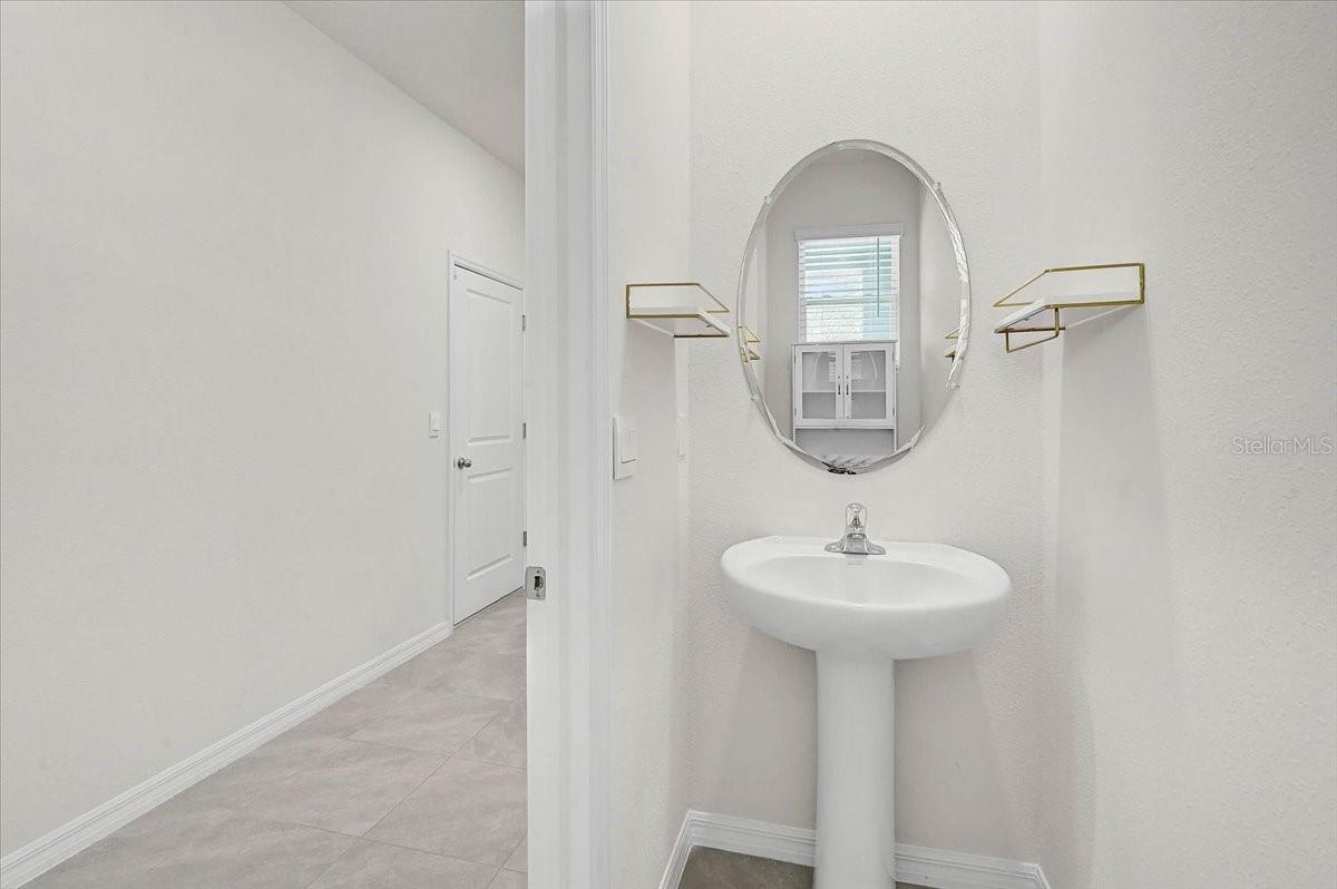 Image 15 of 38 For 4034 Goldheart Boulevard