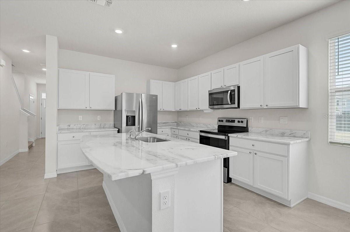 Image 7 of 38 For 4034 Goldheart Boulevard