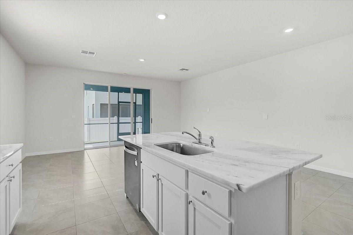 Image 8 of 38 For 4034 Goldheart Boulevard