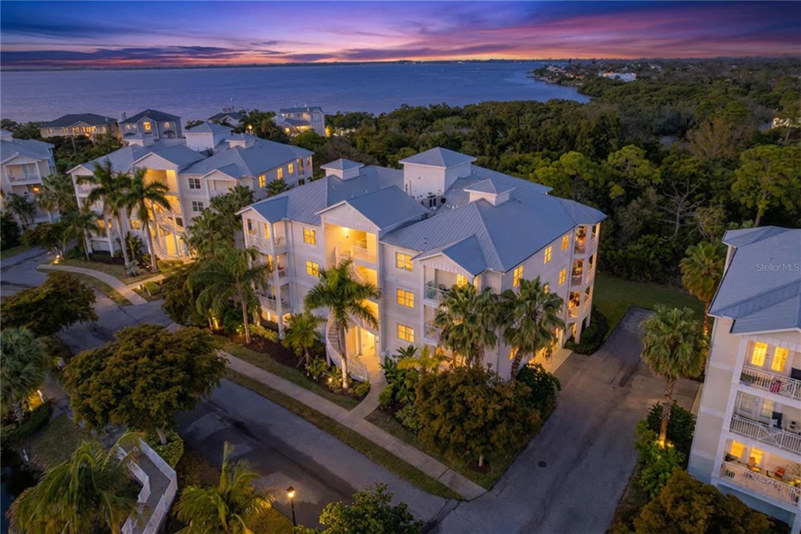 Image 73 of 95 For 7730 34th Ave W 303