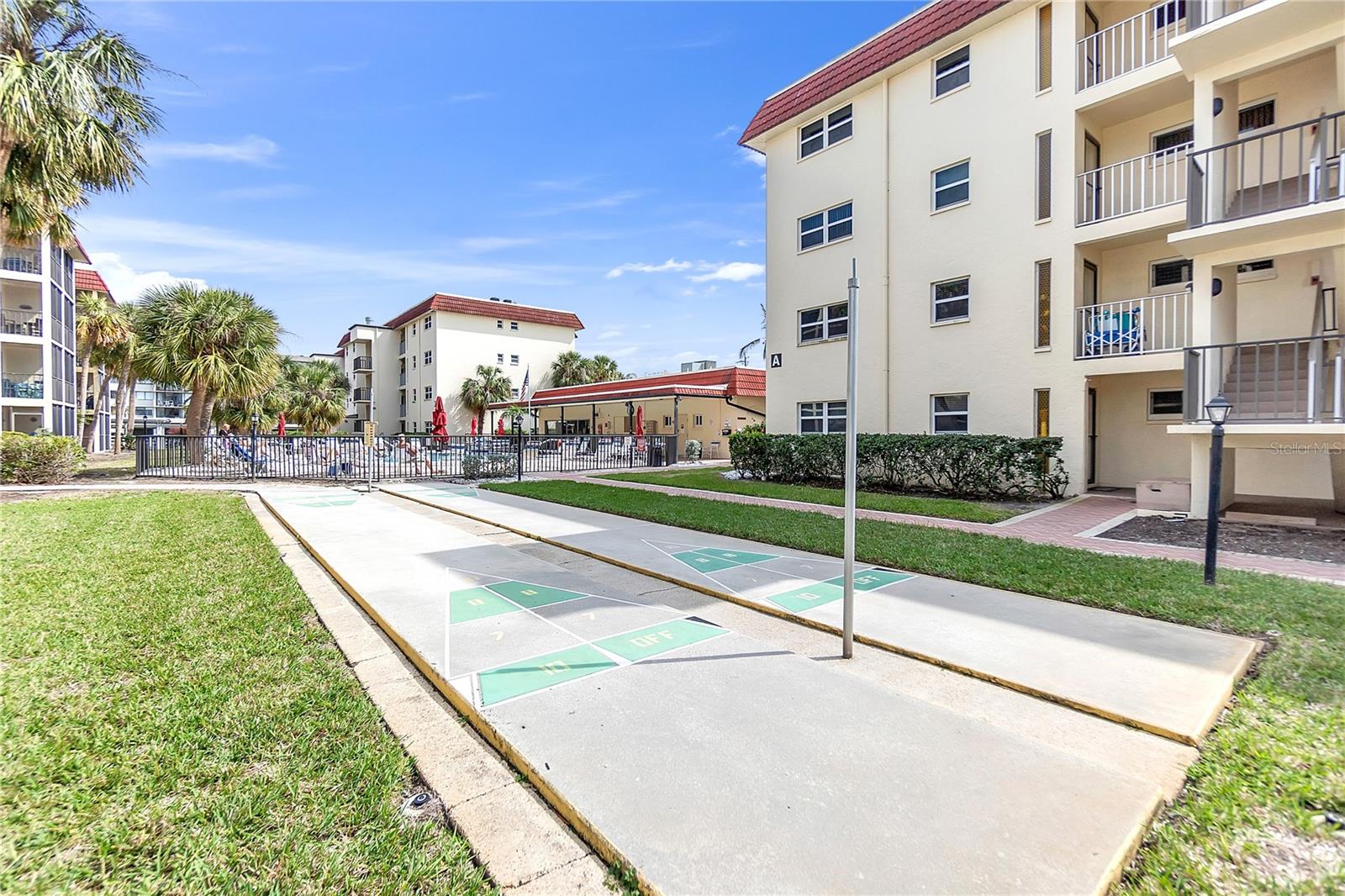 Image 36 of 43 For 915 Beach Road 318