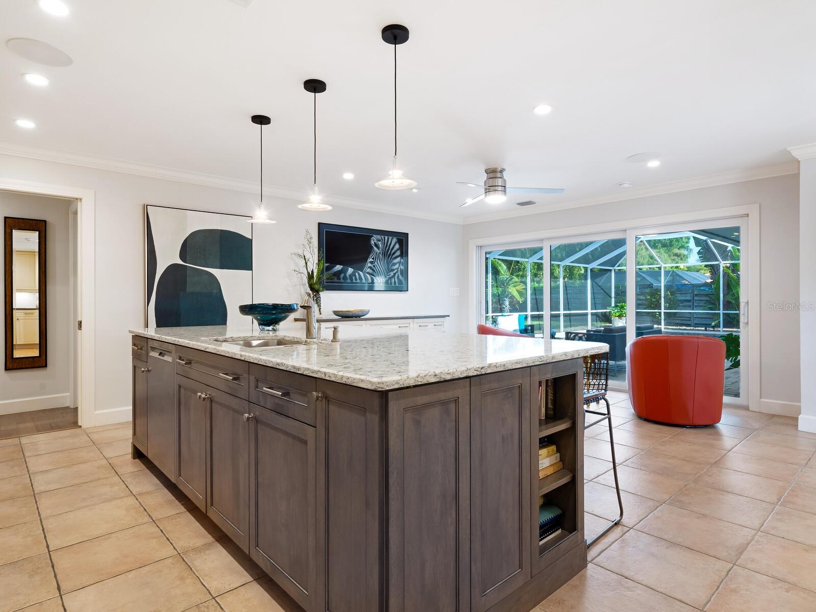 Image 18 of 47 For 606 Owl Way 