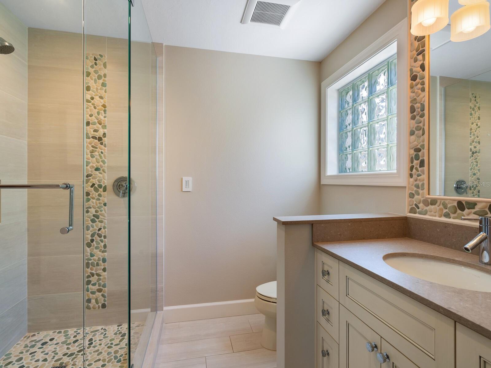 Image 30 of 47 For 606 Owl Way 