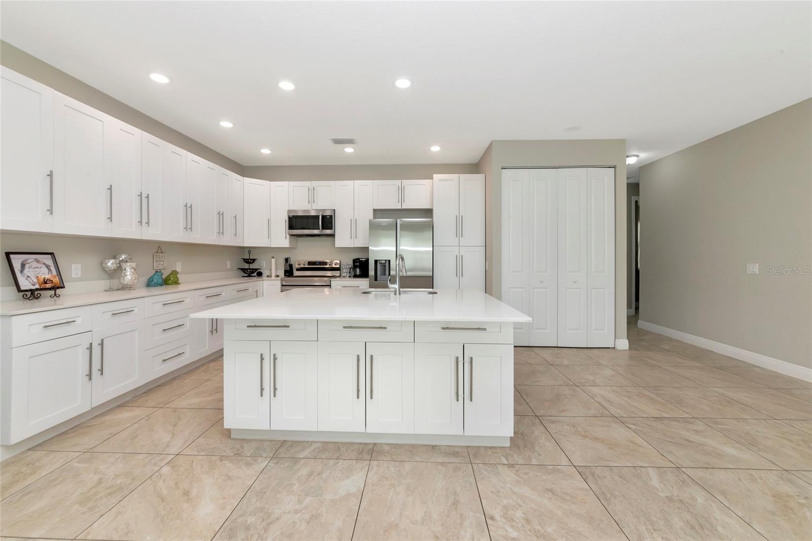 Image 16 of 46 For 3221 3rd Street E