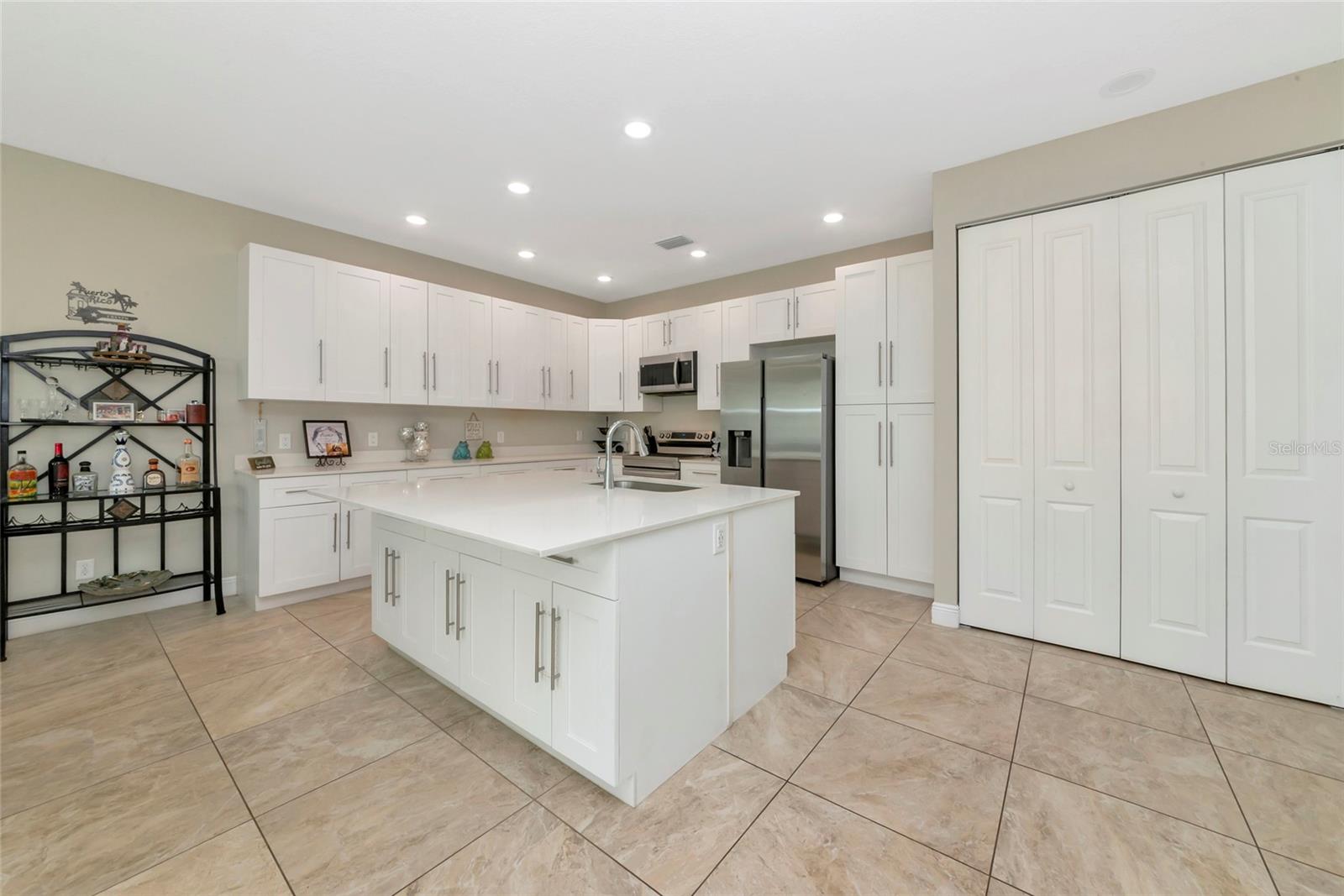 Image 19 of 46 For 3221 3rd Street E