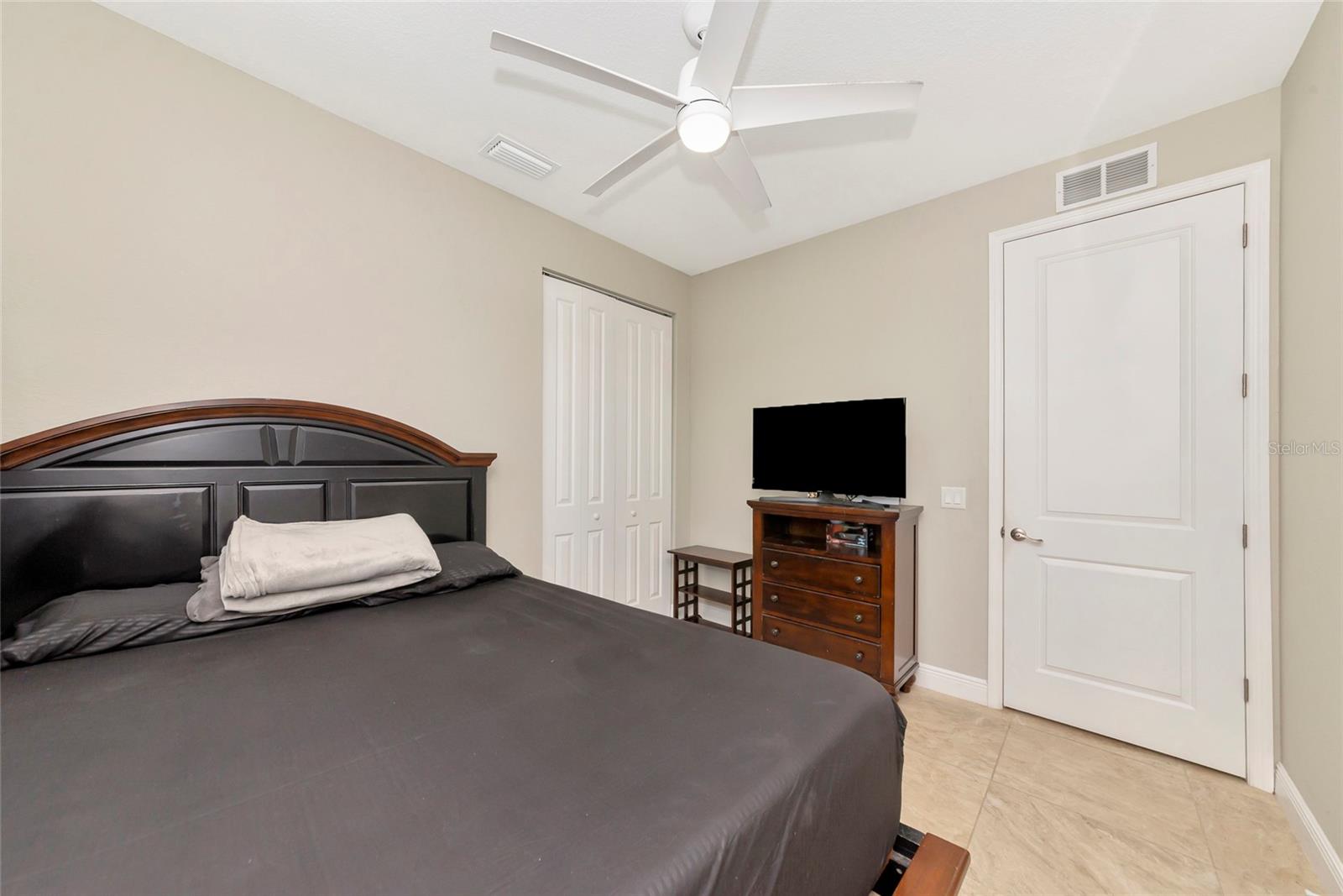 Image 30 of 46 For 3221 3rd Street E