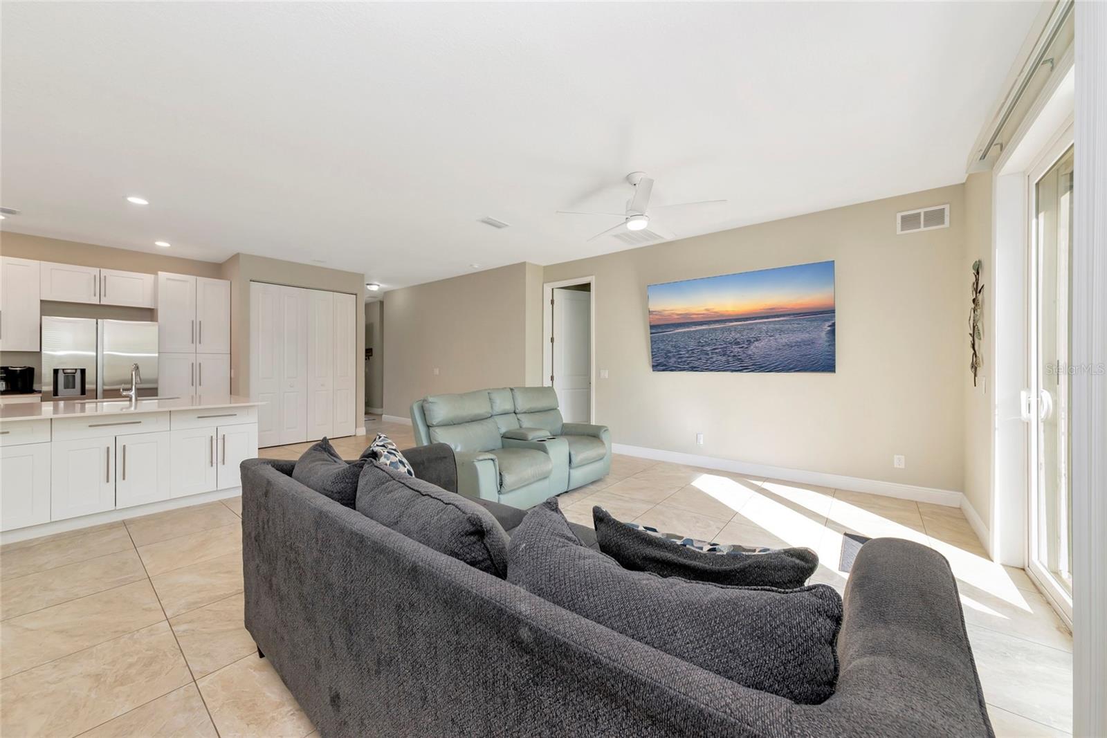 Image 9 of 46 For 3221 3rd Street E