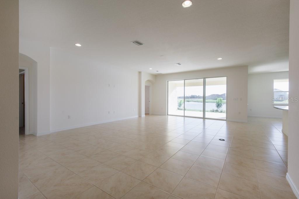 Image 3 of 21 For 15543 Trinity Fall Way