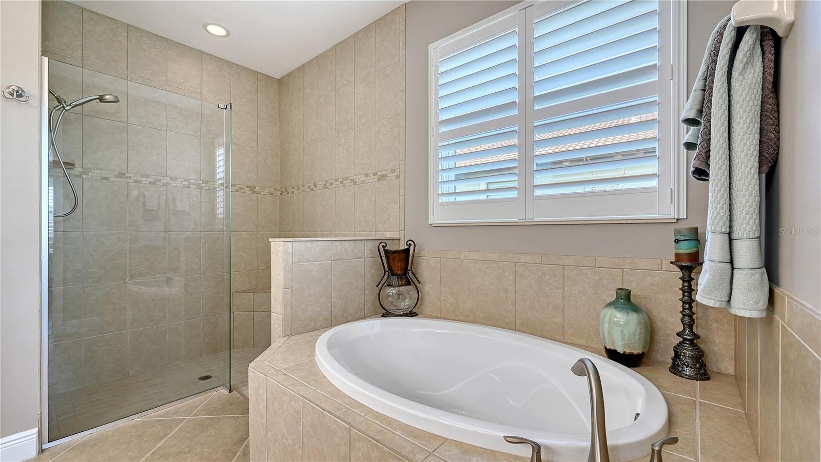 Image 23 of 46 For 1062 Ancora Boulevard