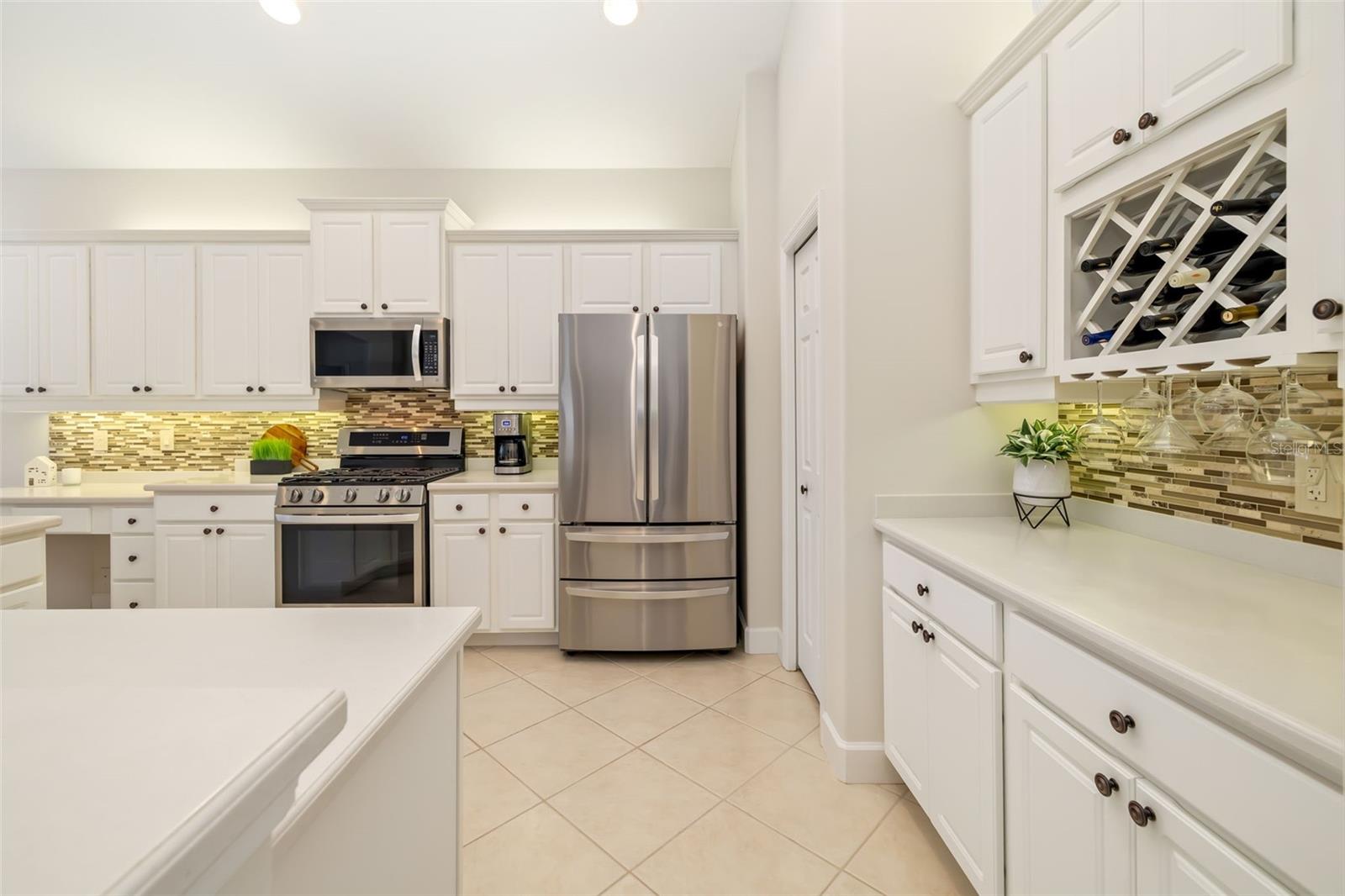 Image 32 of 100 For 646 Foggy Morn Lane