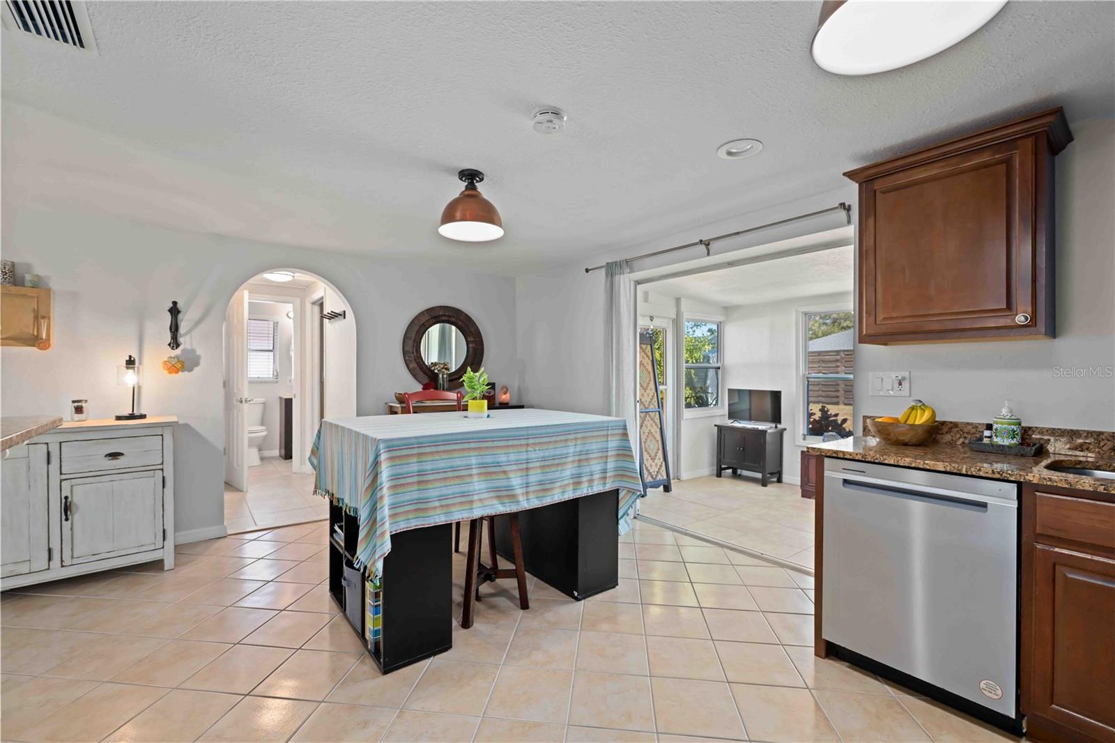 Image 16 of 65 For 3035 Shamrock Drive