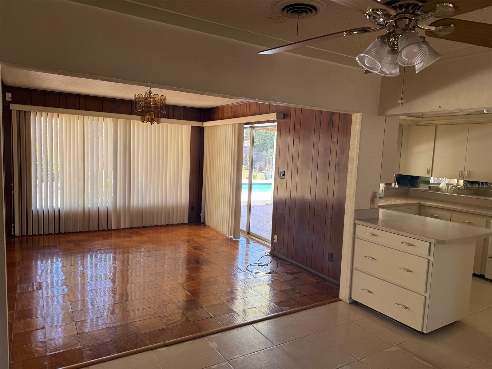 Image 4 of 23 For 3846 Malec Circle