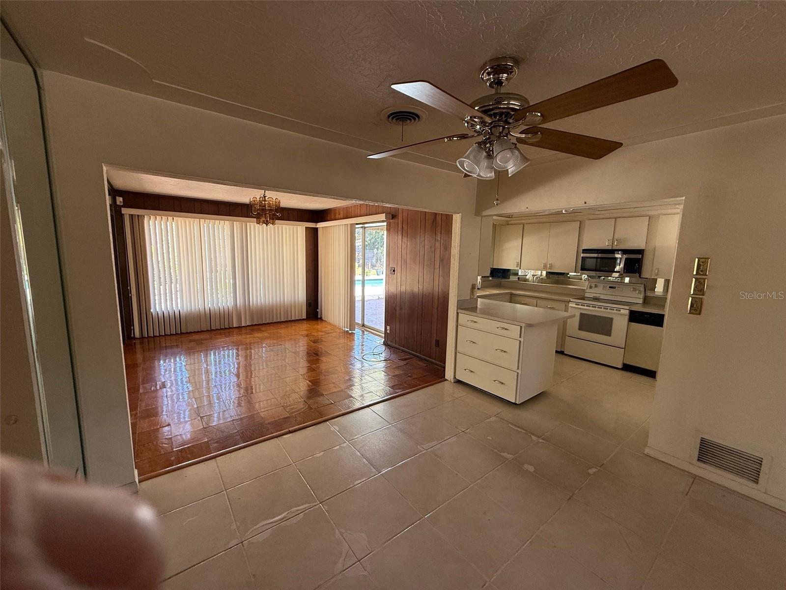 Image 5 of 23 For 3846 Malec Circle