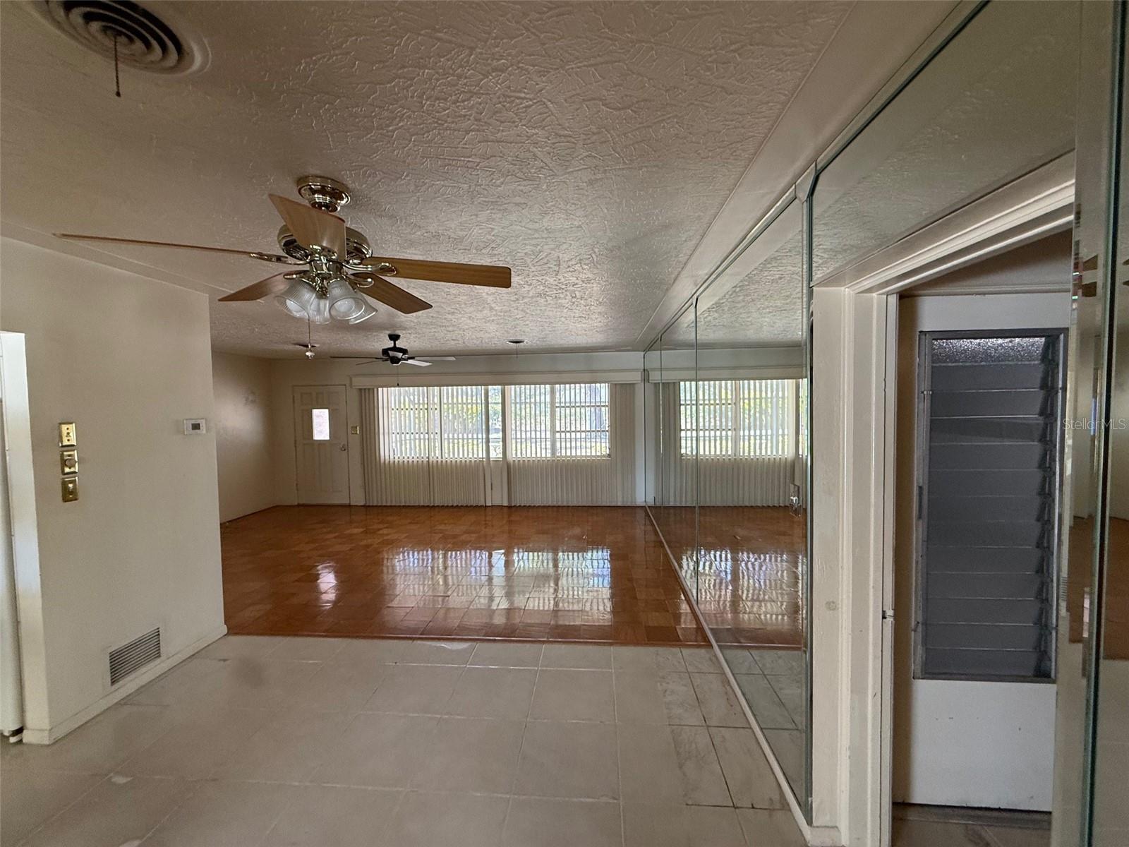 Image 7 of 23 For 3846 Malec Circle