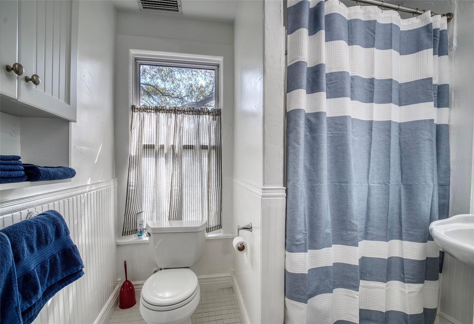 Image 44 of 85 For 304 15th Street W