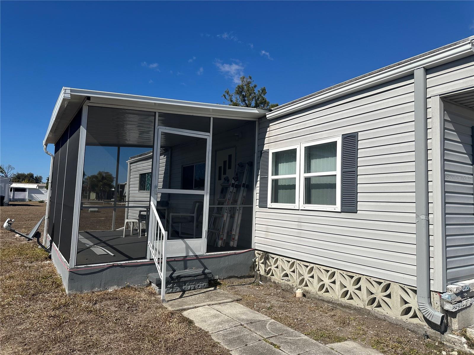 Image 2 of 7 For 6881 Holo Court