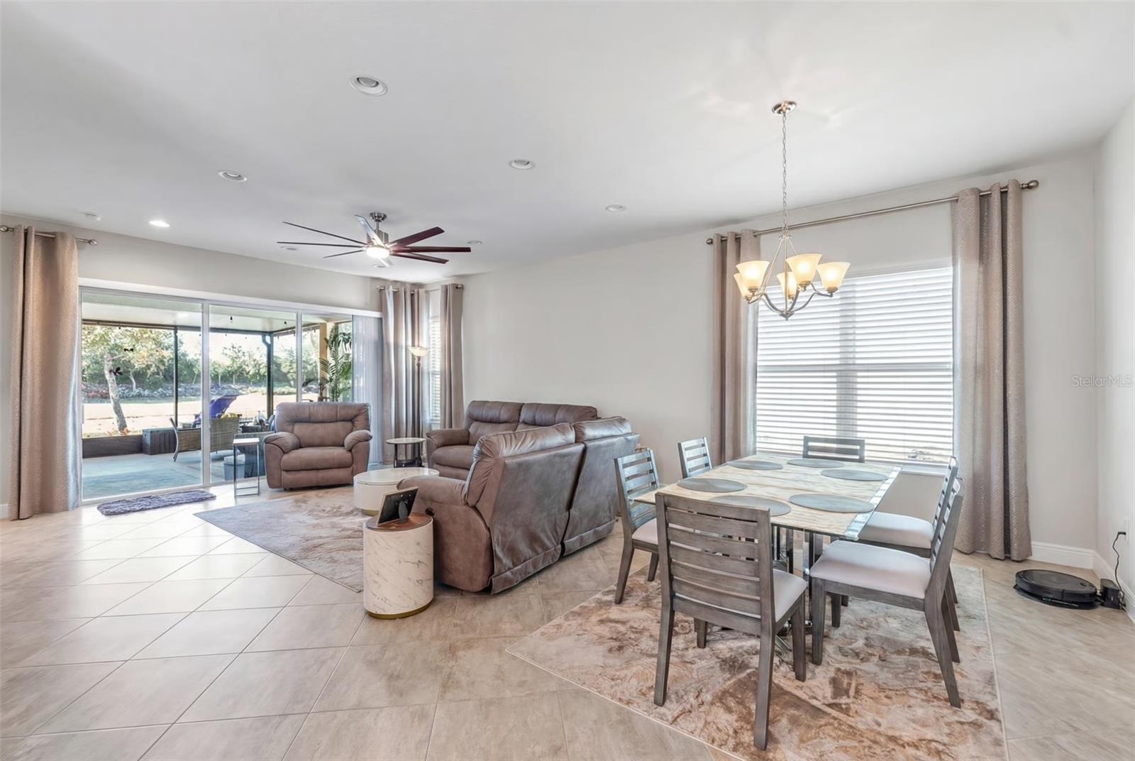 Image 4 of 19 For 4912 Sandy Glen Way