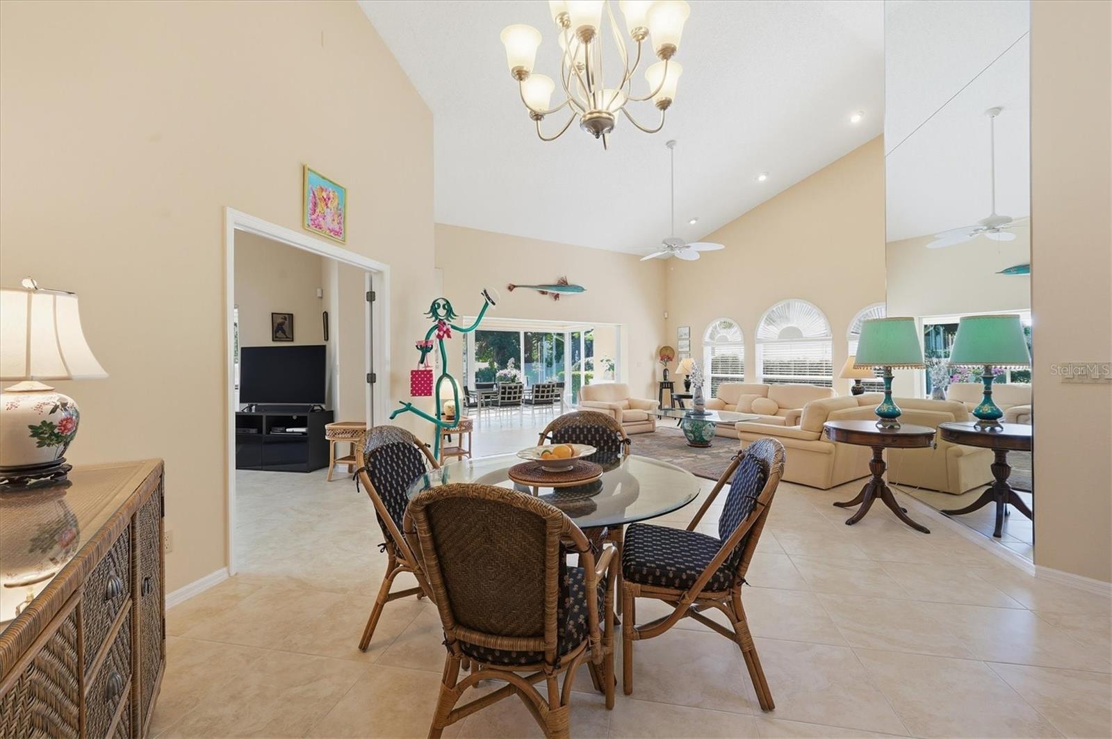 Image 16 of 49 For 4444 Calle Serena