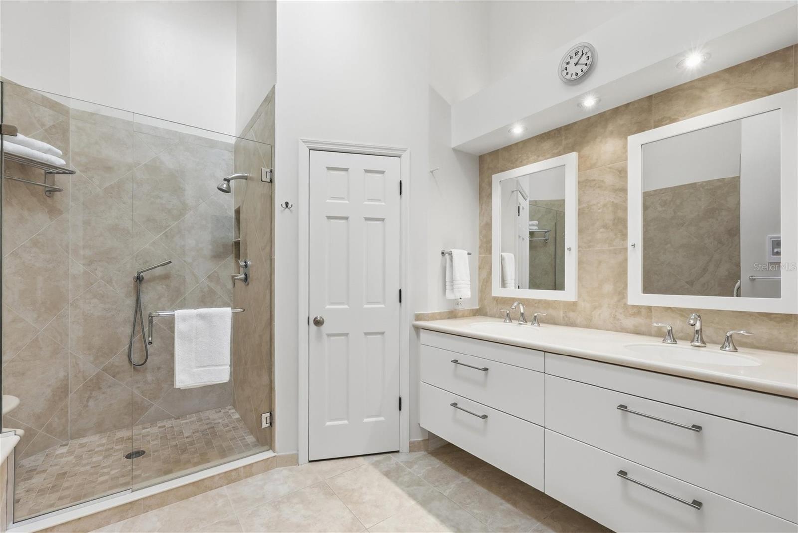 Image 24 of 49 For 4444 Calle Serena