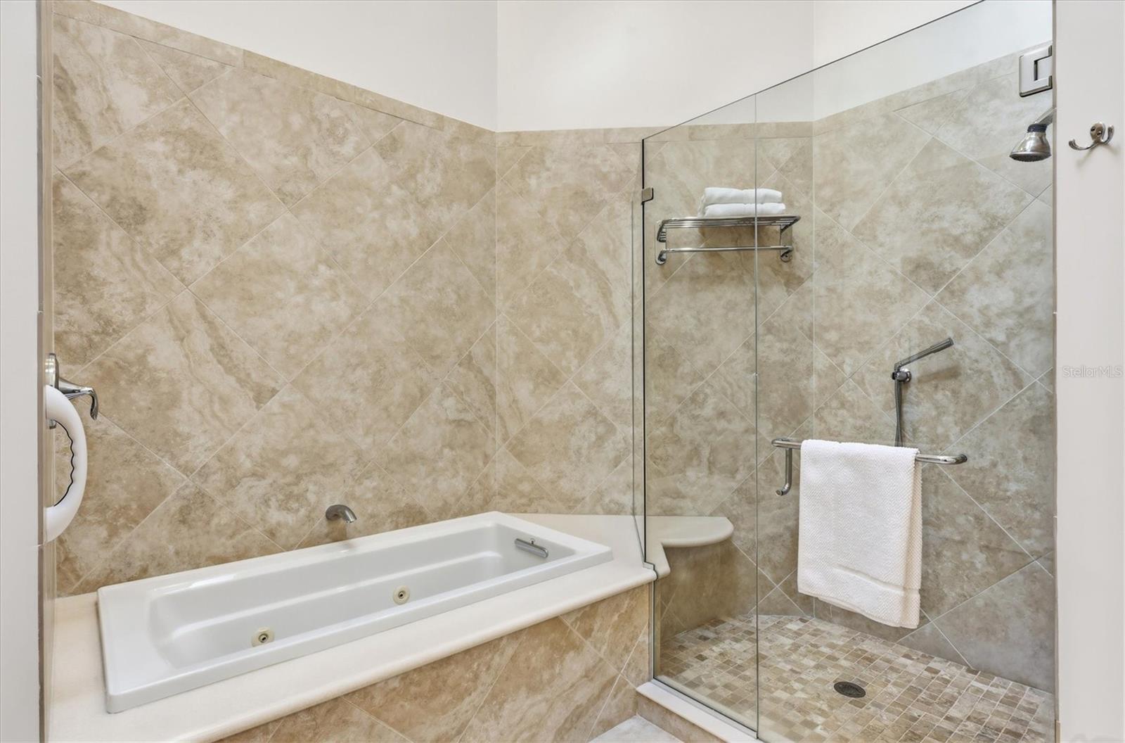 Image 26 of 49 For 4444 Calle Serena