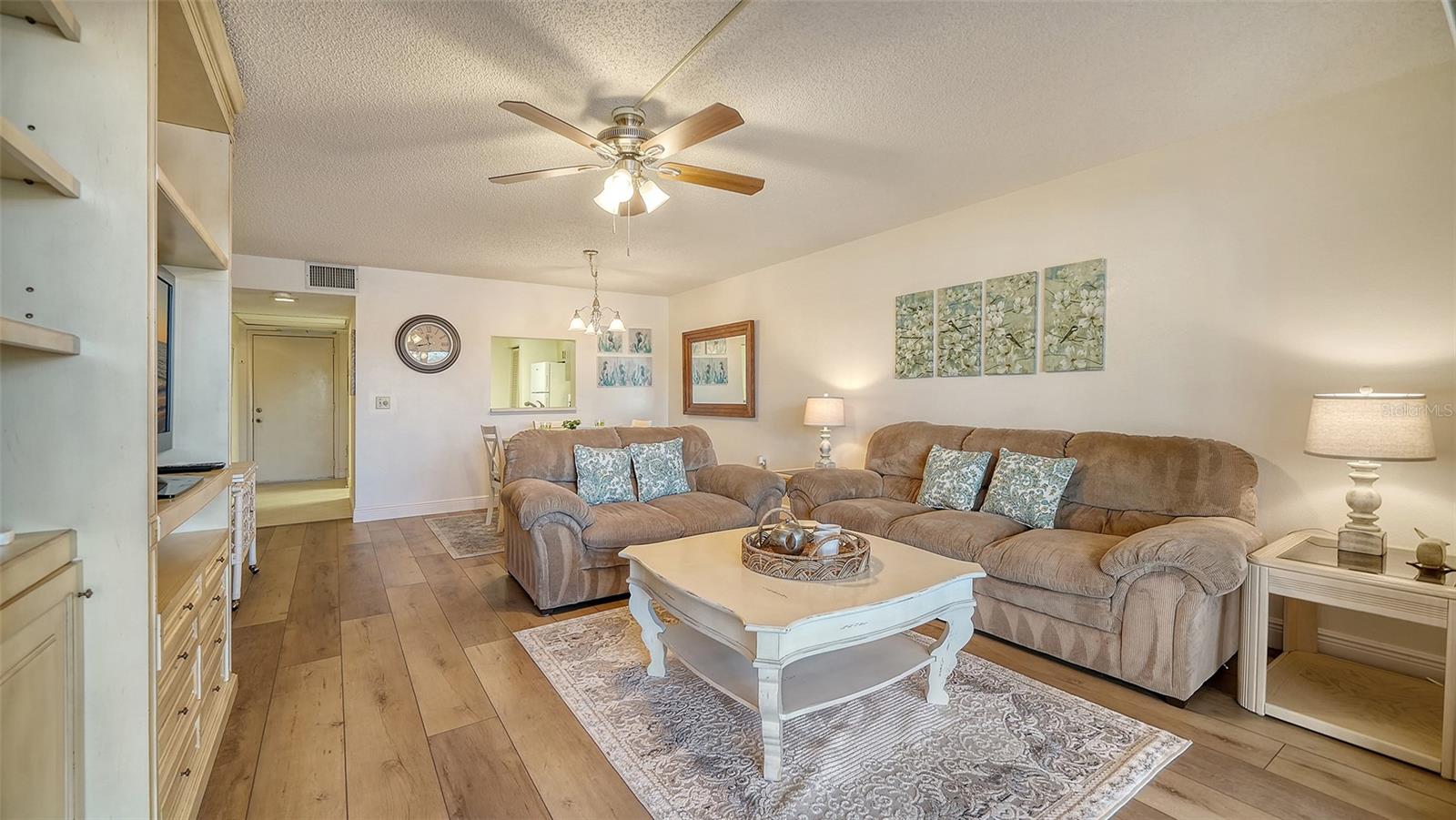 Image 15 of 42 For 214 Lakewood Drive 214