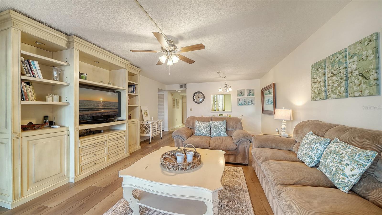 Image 16 of 42 For 214 Lakewood Drive 214