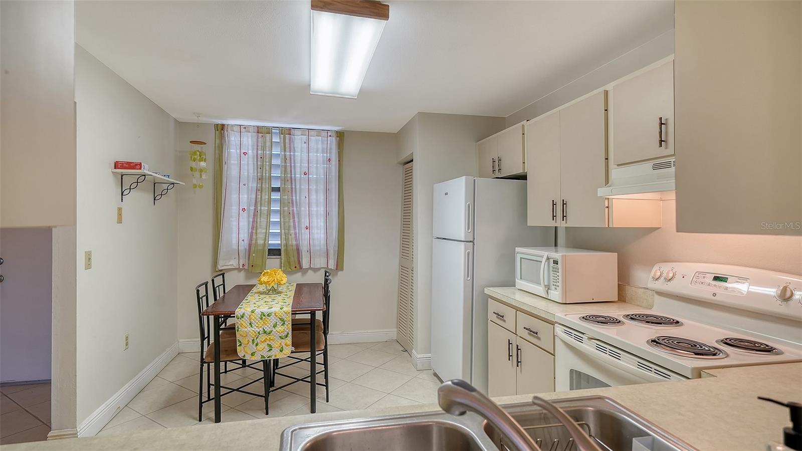 Image 19 of 42 For 214 Lakewood Drive 214