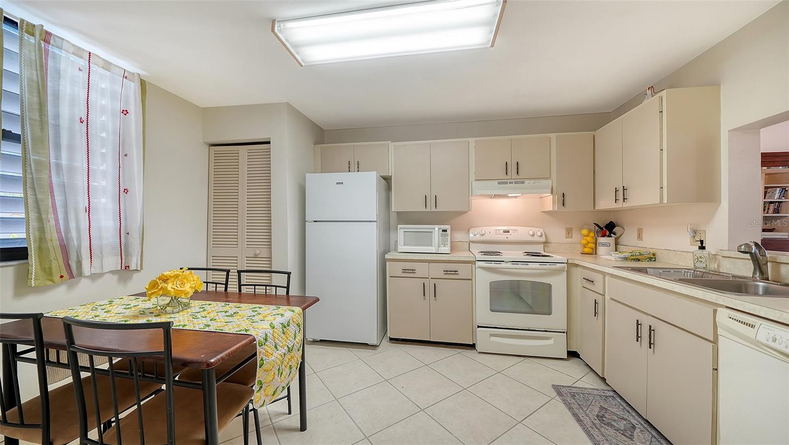 Image 20 of 42 For 214 Lakewood Drive 214