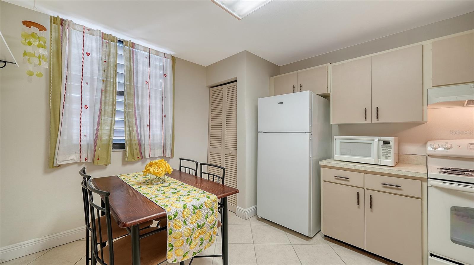 Image 21 of 42 For 214 Lakewood Drive 214