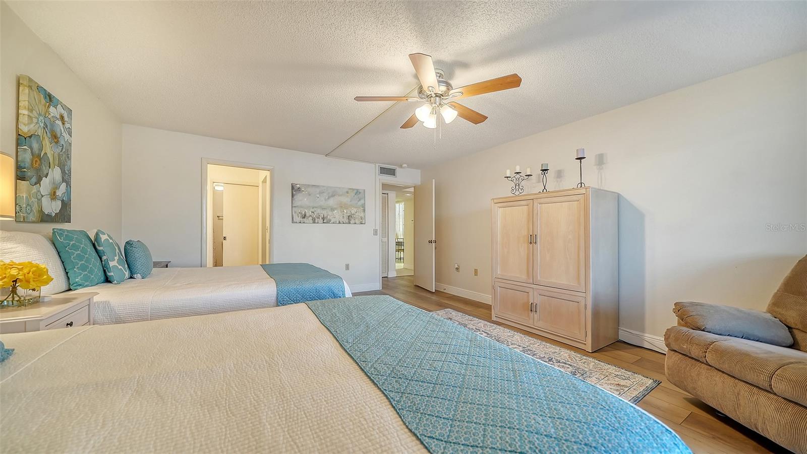 Image 29 of 42 For 214 Lakewood Drive 214