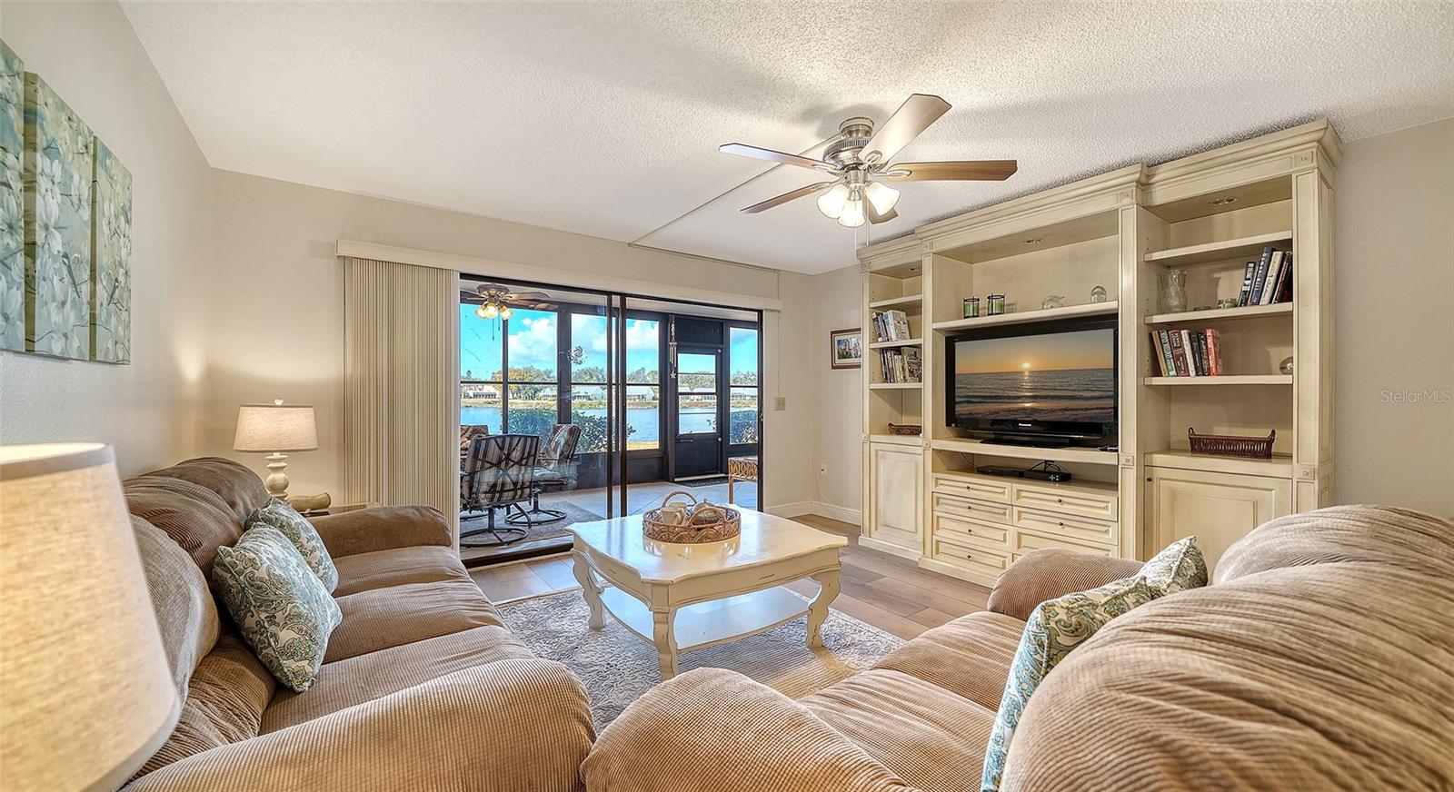 Image 6 of 42 For 214 Lakewood Drive 214