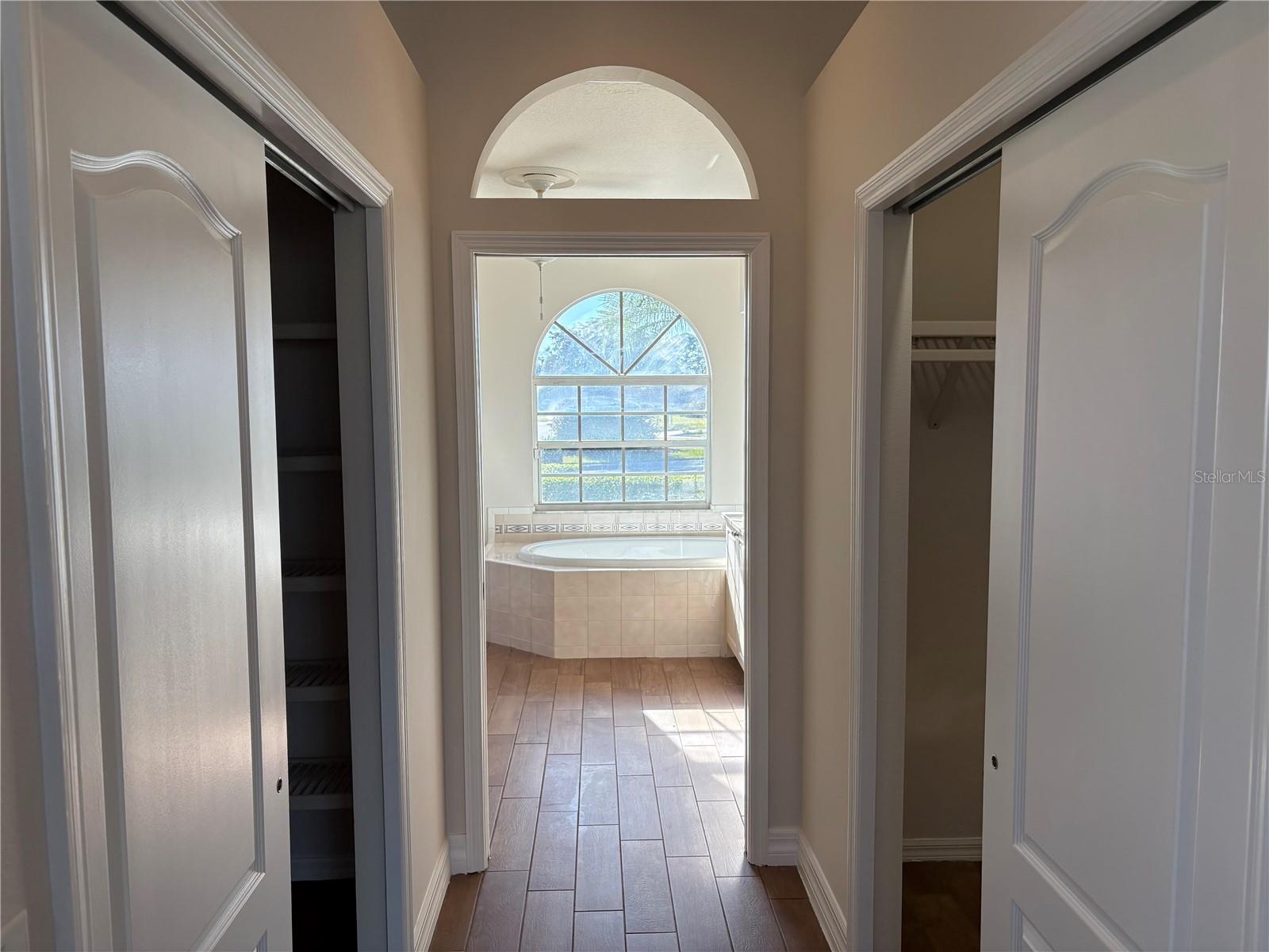 Image 14 of 56 For 5205 Far Oak Circle