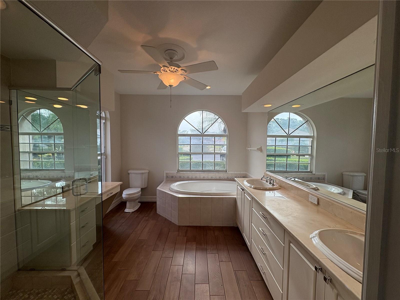 Image 16 of 56 For 5205 Far Oak Circle