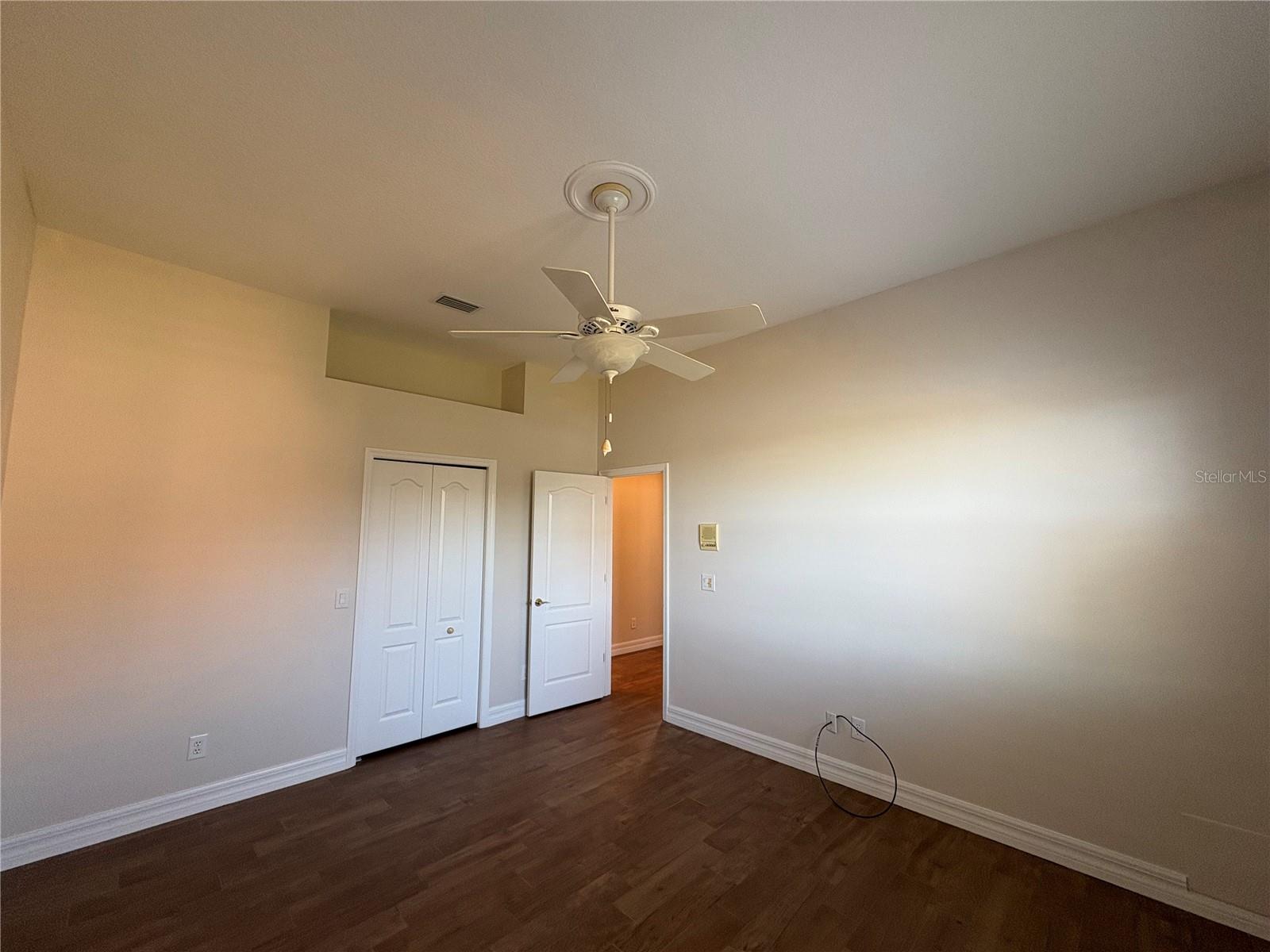 Image 19 of 56 For 5205 Far Oak Circle