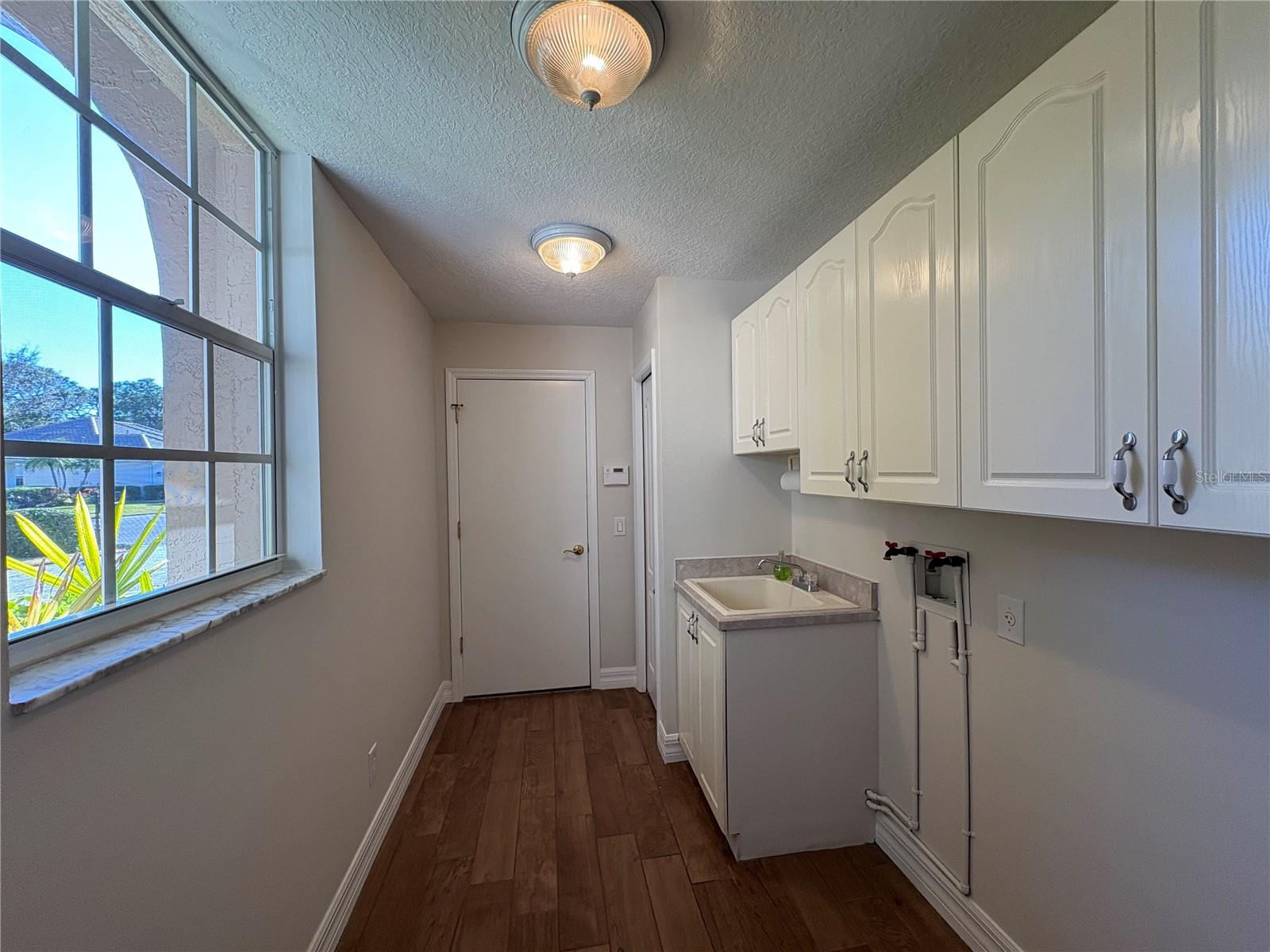 Image 33 of 56 For 5205 Far Oak Circle