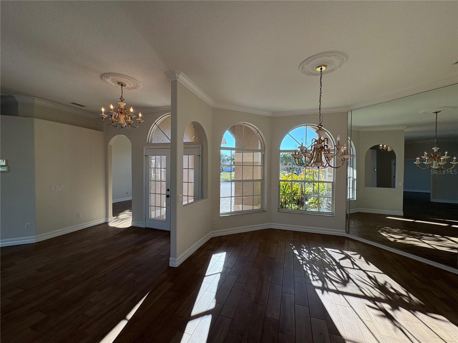 Image 6 of 56 For 5205 Far Oak Circle