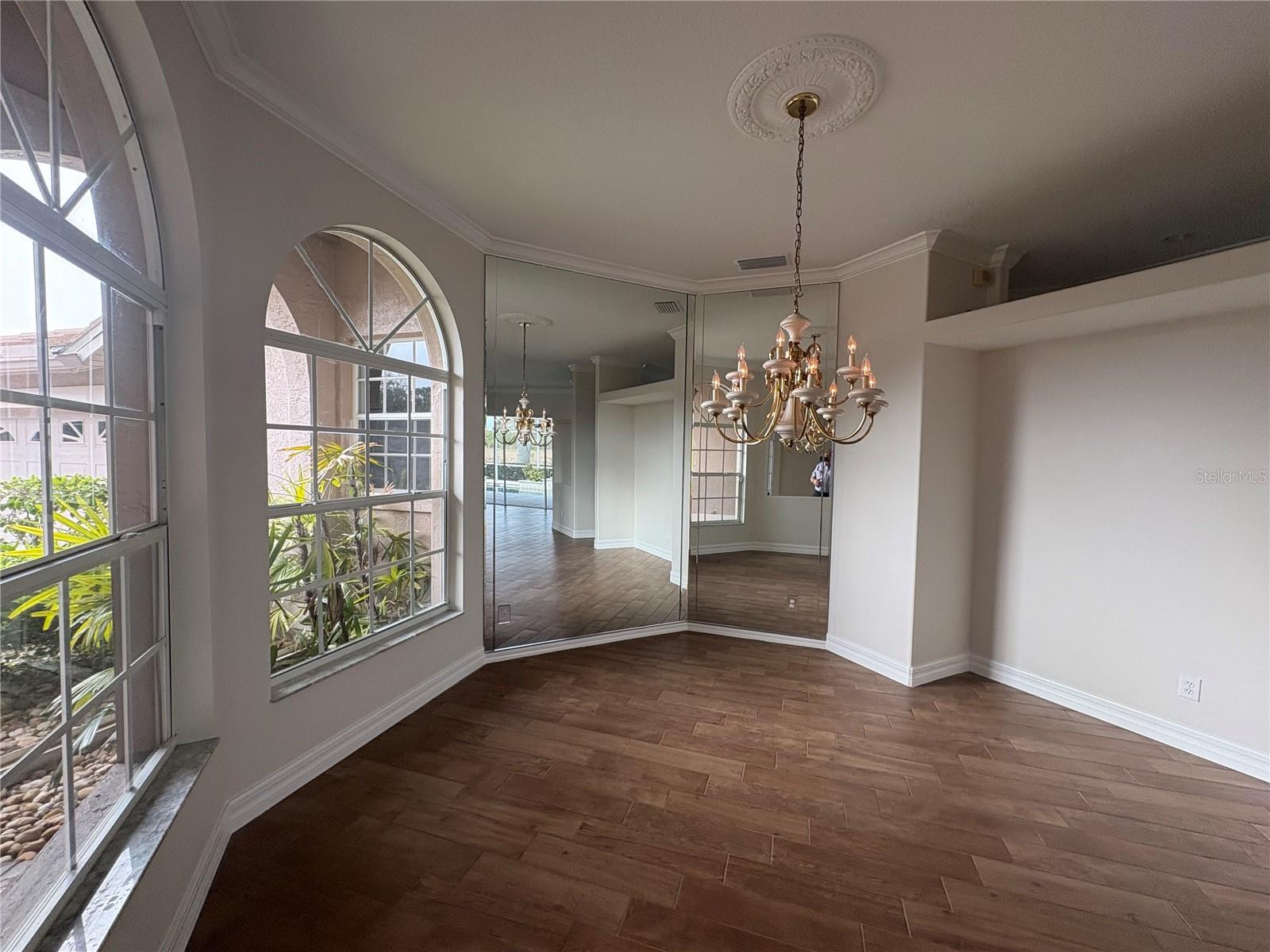 Image 9 of 56 For 5205 Far Oak Circle