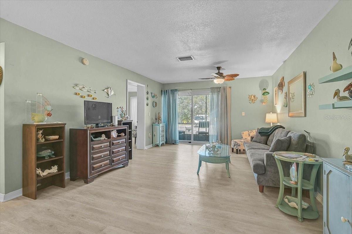 Image 11 of 35 For 93 Boundary Boulevard 303