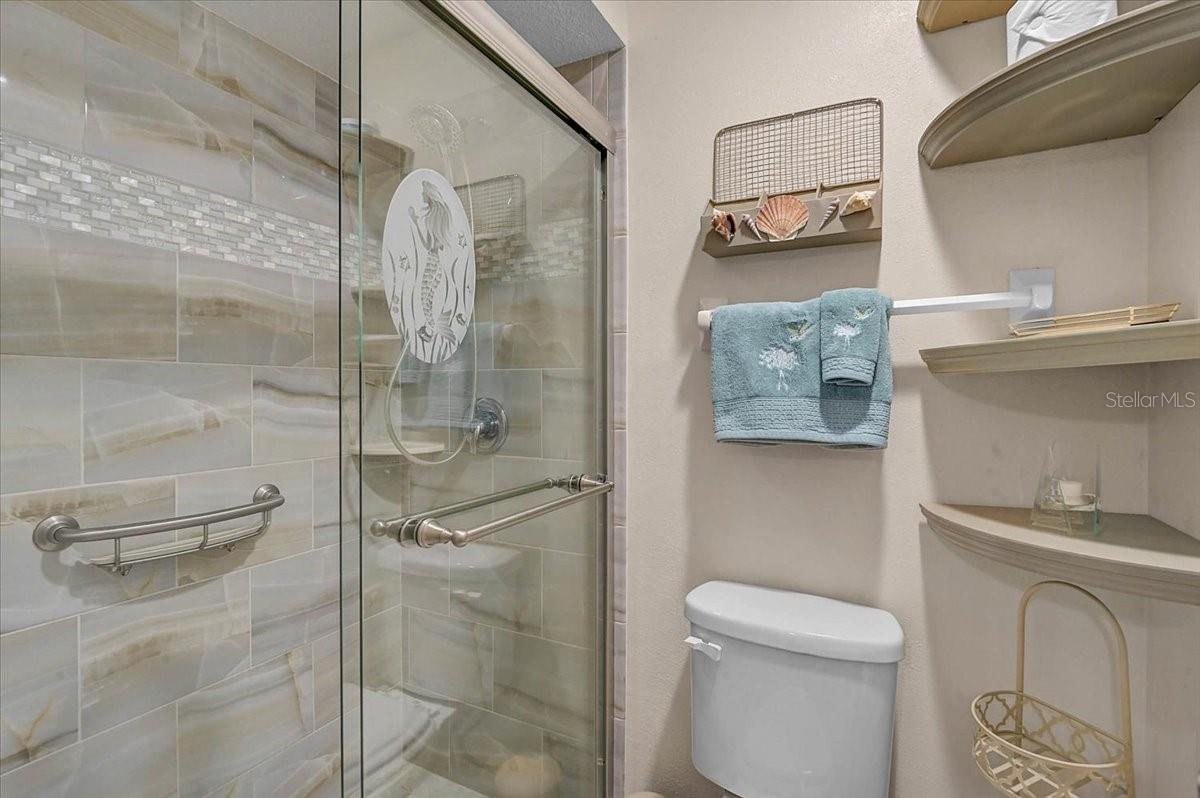 Image 18 of 35 For 93 Boundary Boulevard 303