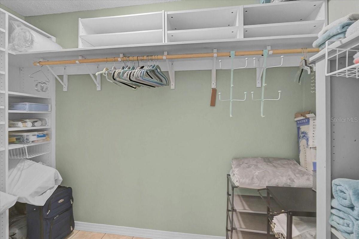 Image 19 of 35 For 93 Boundary Boulevard 303