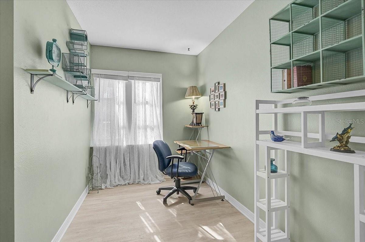 Image 21 of 35 For 93 Boundary Boulevard 303