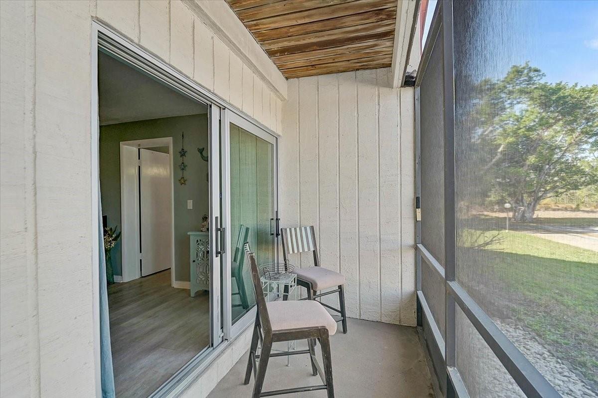 Image 23 of 35 For 93 Boundary Boulevard 303