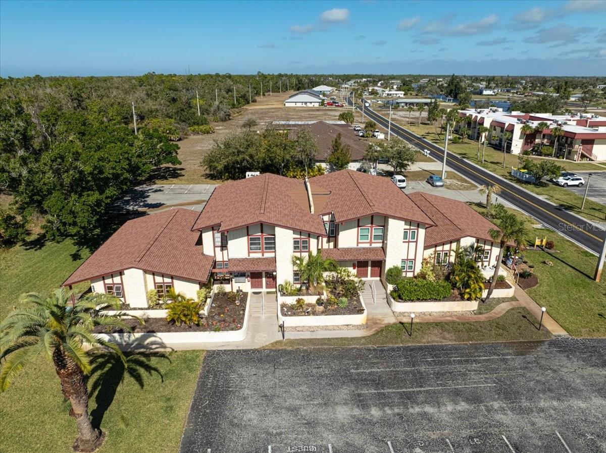 Image 31 of 35 For 93 Boundary Boulevard 303