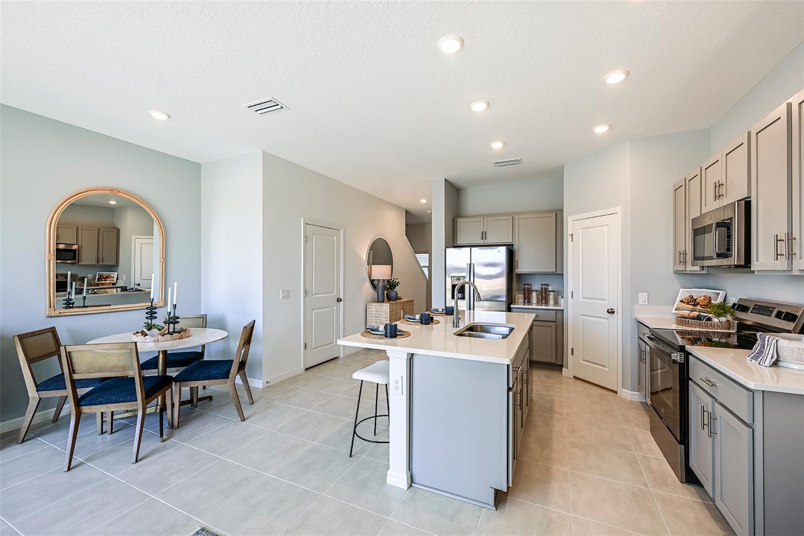 Image 12 of 37 For 7603 Waterscape Drive